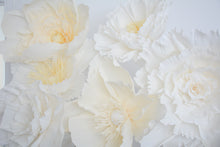 ARABELLA Medium - Giant Crepe Paper Flower for Hire