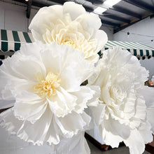 ARABELLA Medium - Giant Crepe Paper Flower for Hire