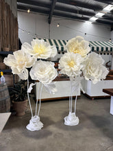 ARABELLA Medium - Giant Crepe Paper Flower for Hire